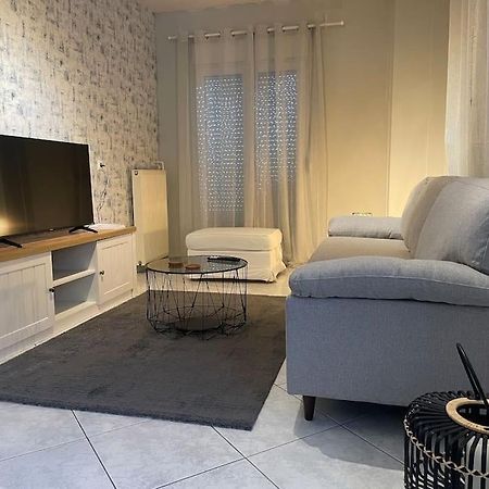 Letty'S Cozy Flat Apartment Peraía المظهر الخارجي الصورة