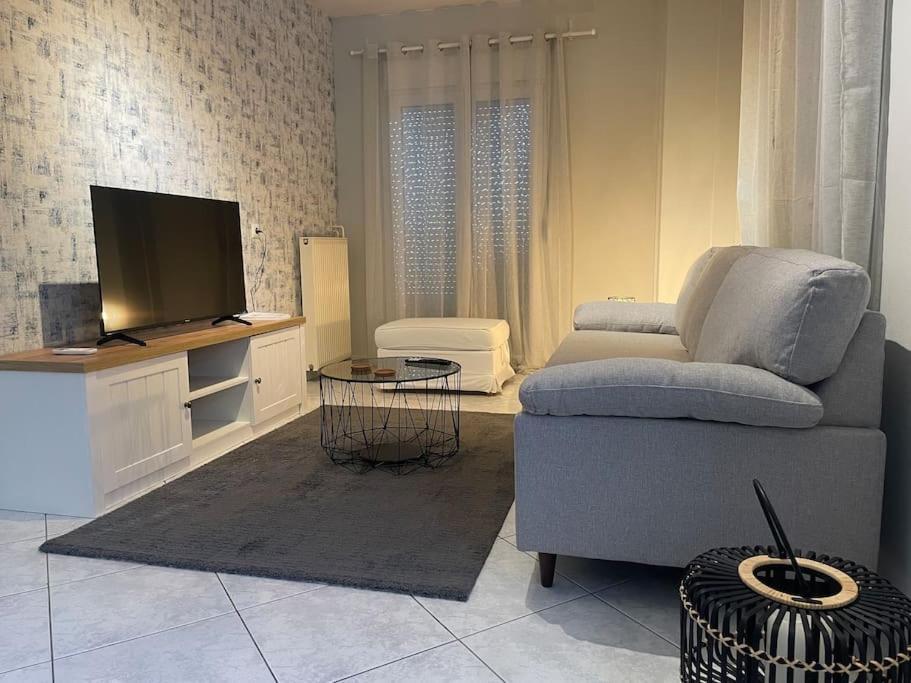 Letty'S Cozy Flat Apartment Peraía المظهر الخارجي الصورة