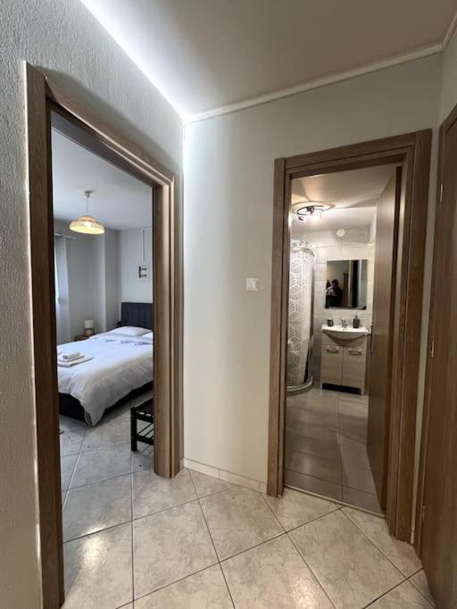 Letty'S Cozy Flat Apartment Peraía المظهر الخارجي الصورة